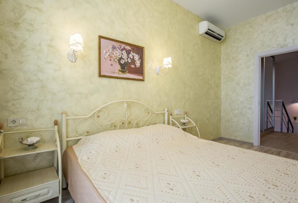 Апартаменты Gold Bugaz Apartment near the sea Каролино-Бугаз
