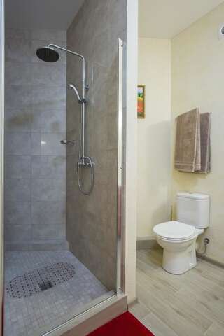 Апартаменты Gold Bugaz Apartment near the sea Каролино-Бугаз Апартаменты-30