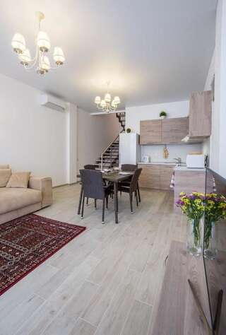 Апартаменты Gold Bugaz Apartment near the sea Каролино-Бугаз Апартаменты-57