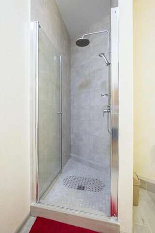 Апартаменты Gold Bugaz Apartment near the sea Каролино-Бугаз Апартаменты-74